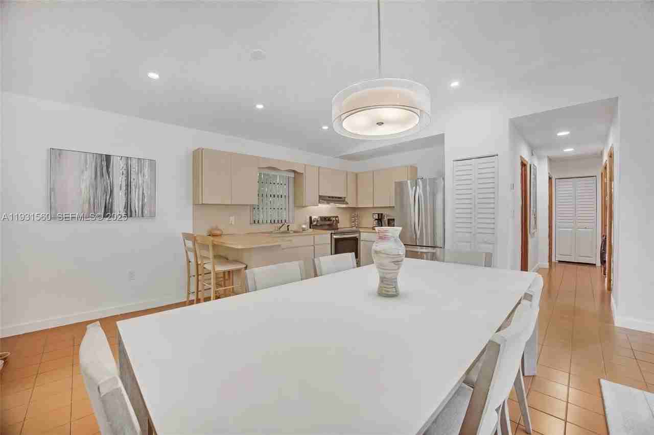 139 N Bay Harbor Dr - Photo 7 of 41