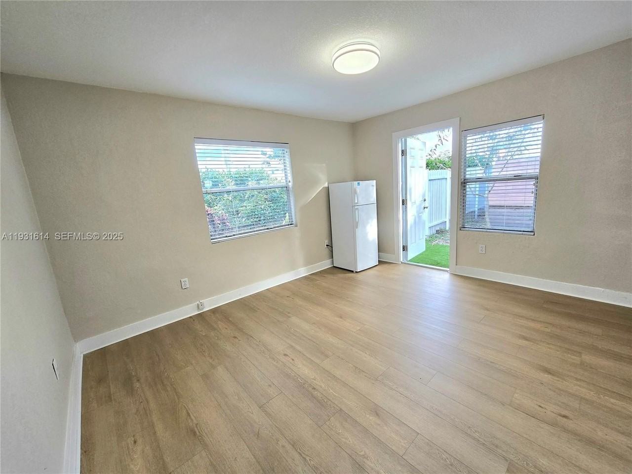 13340 Ne 16th Ave #0 - Photo 4 of 18