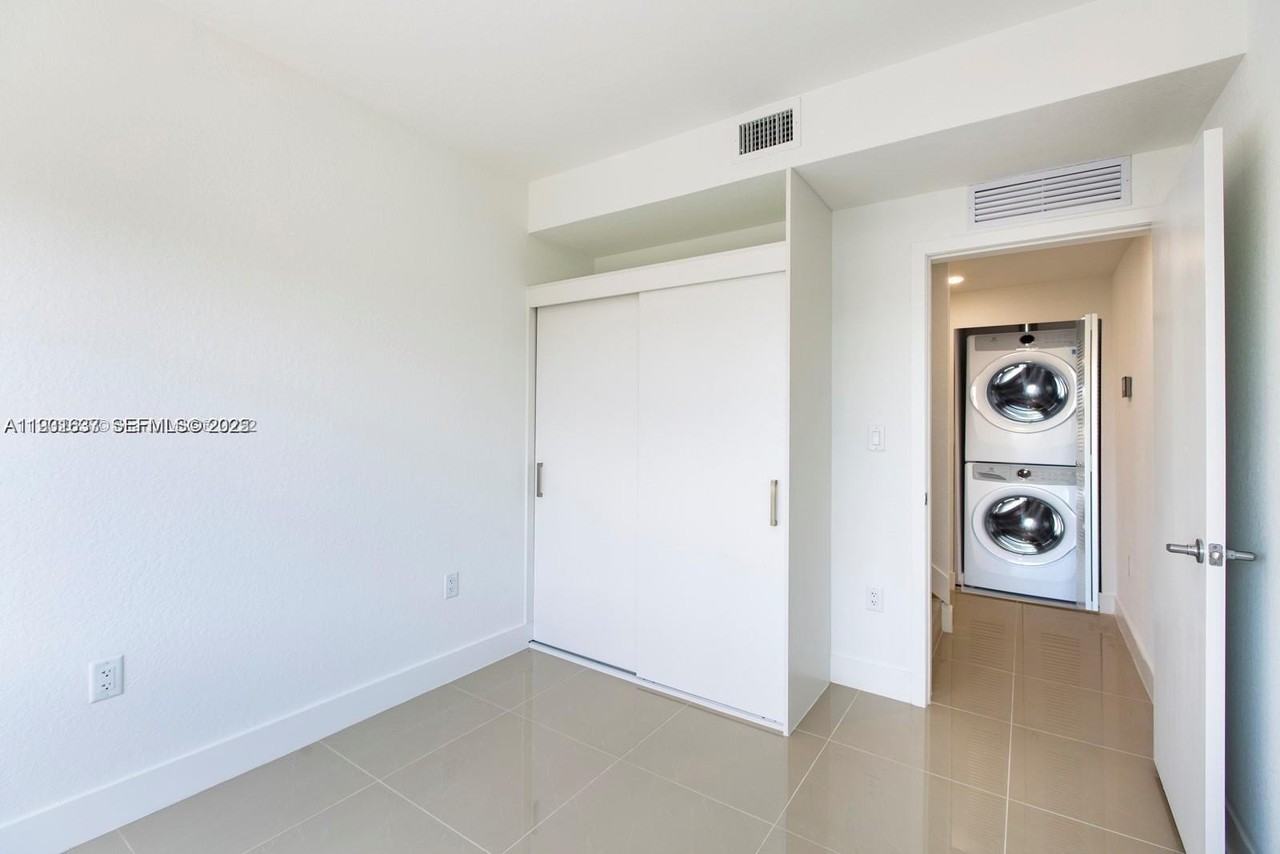 25810 Sw 144th Ave - Photo 4 of 9