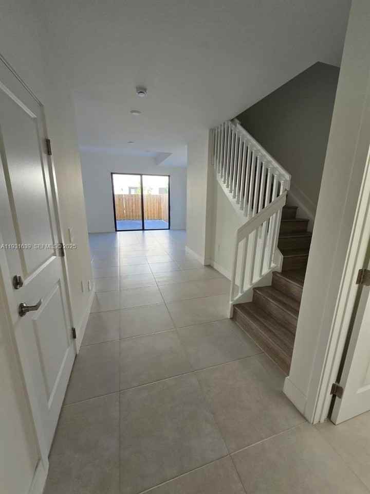 34518 Sw 190th Ave #0 - Photo 3 of 15