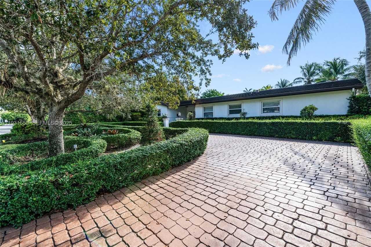 7360 Sw 115th St - Photo 5 of 49