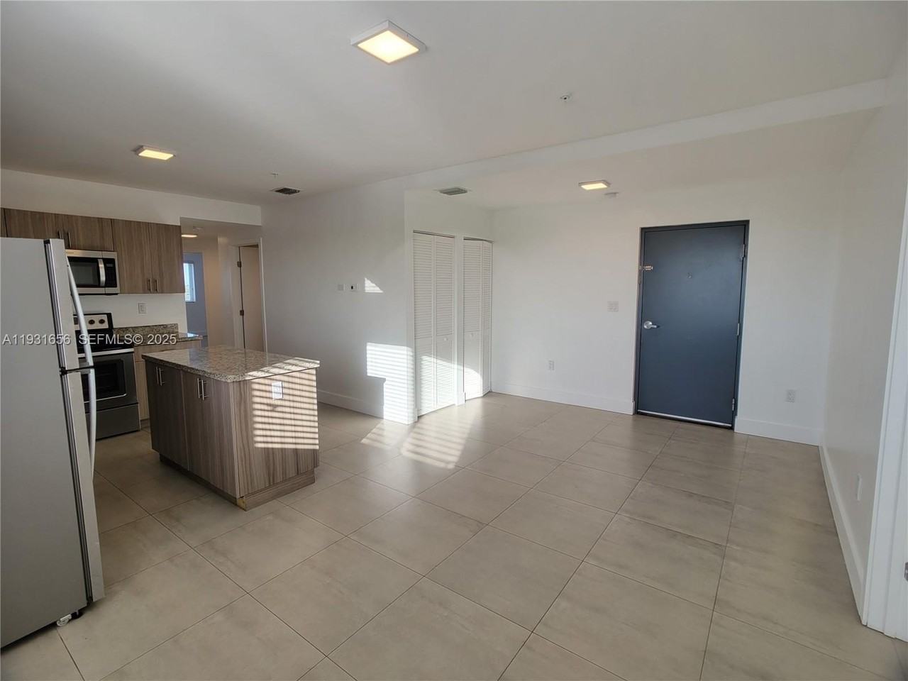 6001 W Flagler St #502 - Photo 7 of 24