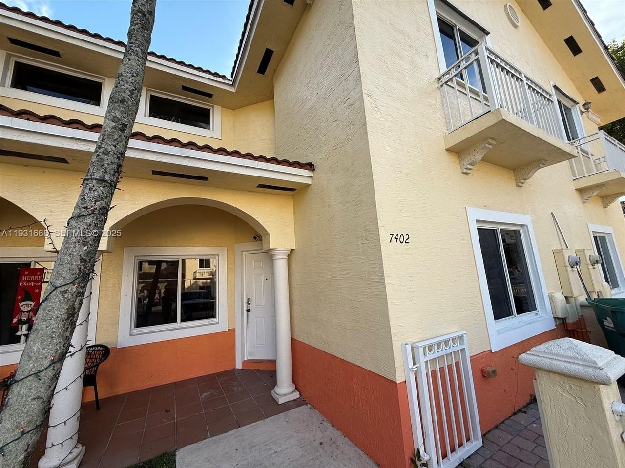 7402 Nw 179th Ter #0 - Photo 4 of 22