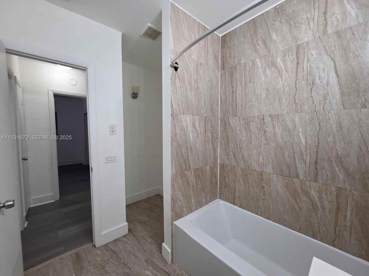 1267 Ne 117th St #1267 - Photo 7 of 19