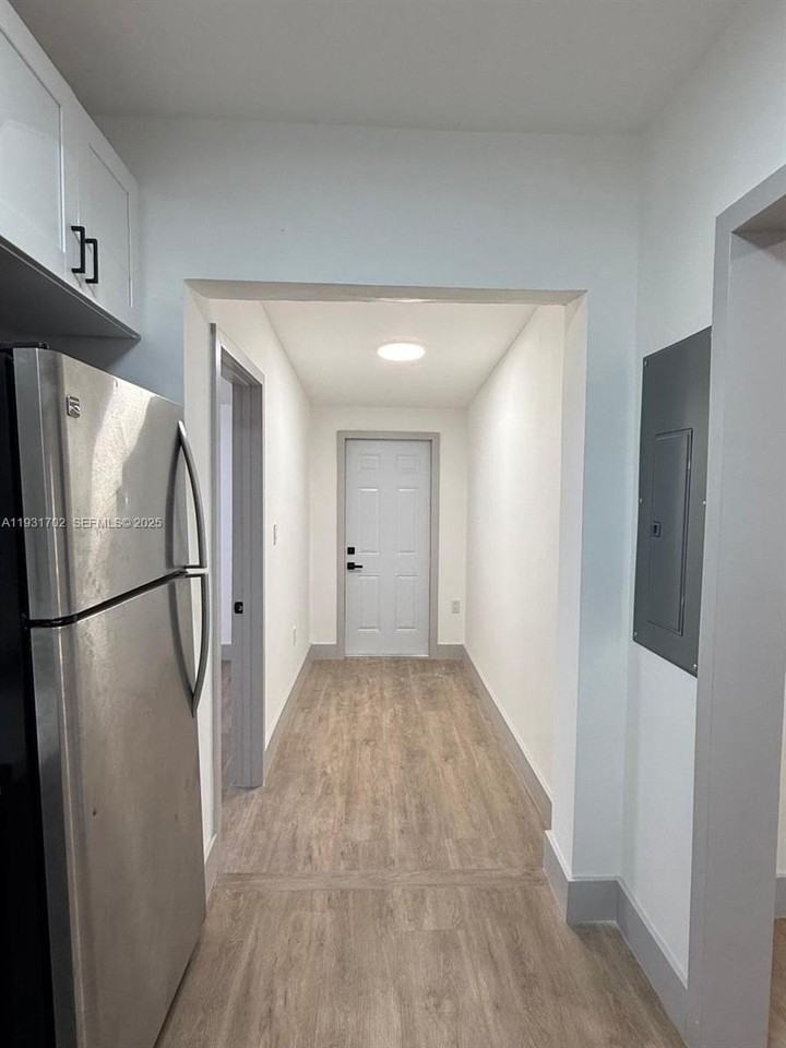 6790 Sw 17th St #6790 - Photo 2 of 7