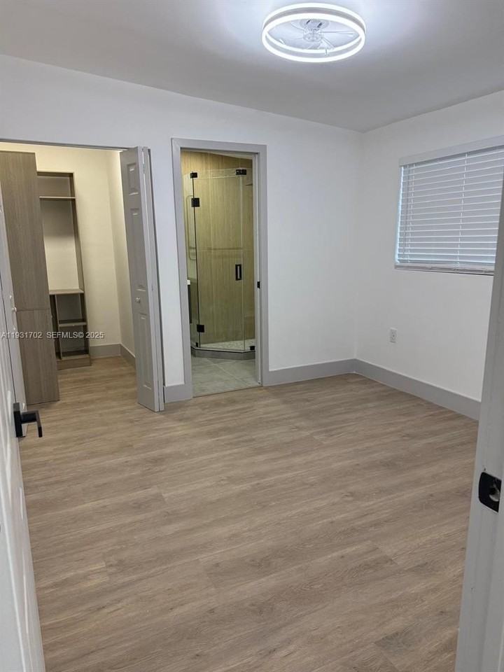 6790 Sw 17th St #6790 - Photo 6 of 7