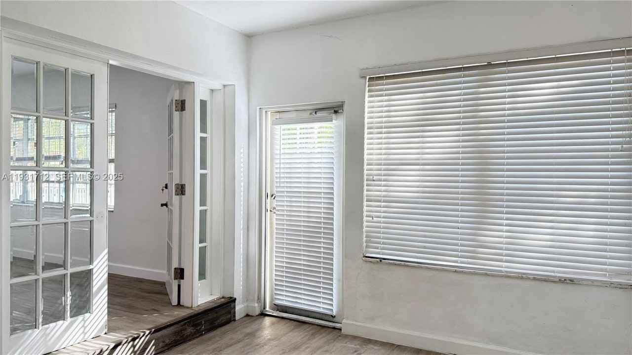 3301 Sw 3rd St - Photo 2 of 17