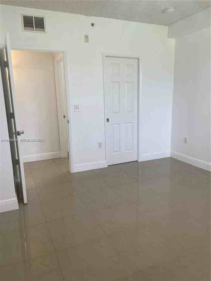 8070 N Nob Hill Rd #108 - Photo 7 of 28