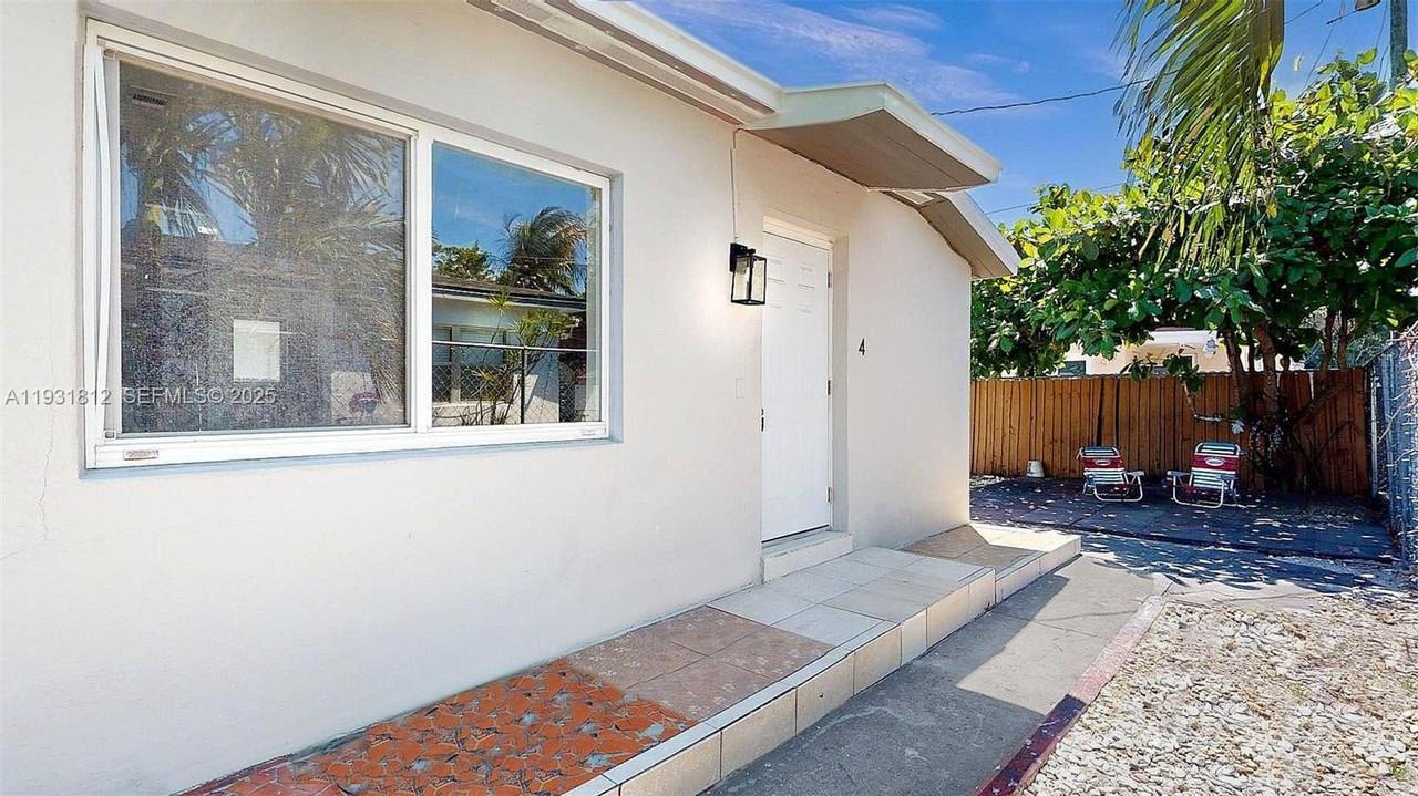 74 W 15th St #4 - Photo 3 of 22