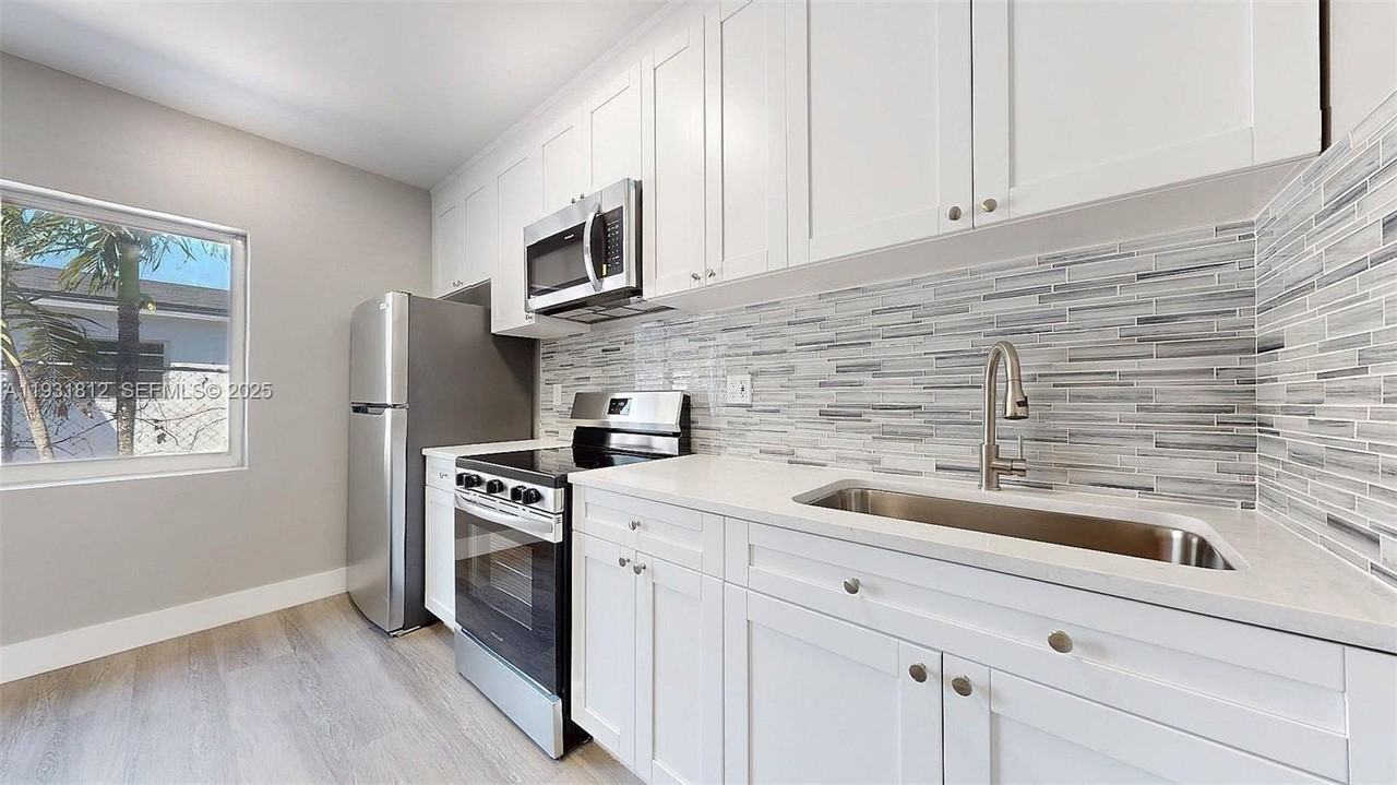 74 W 15th St #4 - Photo 6 of 22