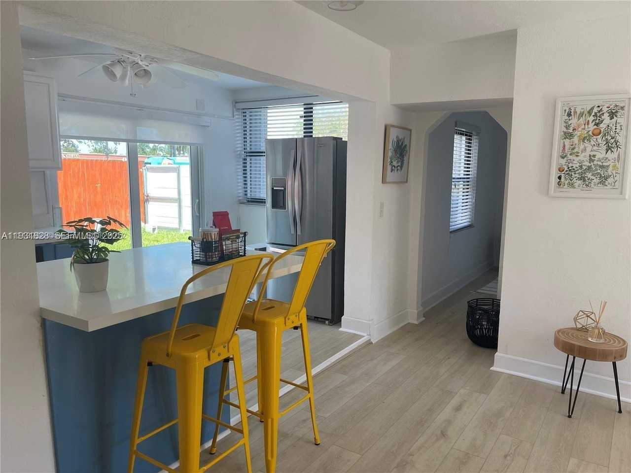 1560 Ne 145th St #1 - Photo 4 of 11