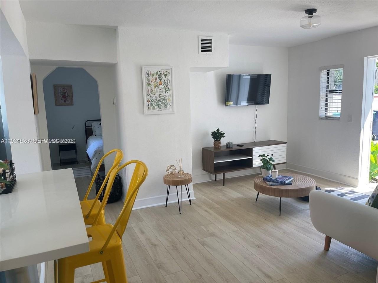 1560 Ne 145th St #1 - Photo 6 of 11