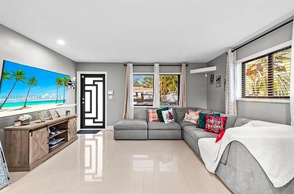 5404 Nw 25th Ave #1 - Photo 2 of 9