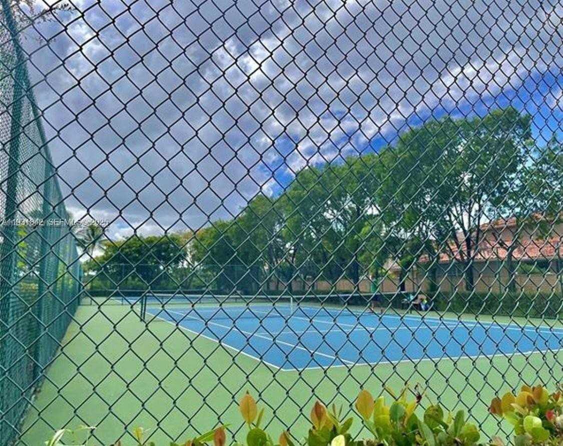 16972 Sw 33rd Ct #16972 - Photo 4 of 15