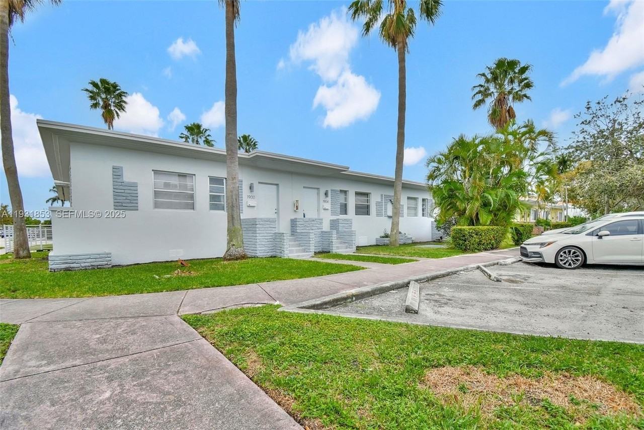 1900 Calais Dr #1910 - Photo 2 of 21