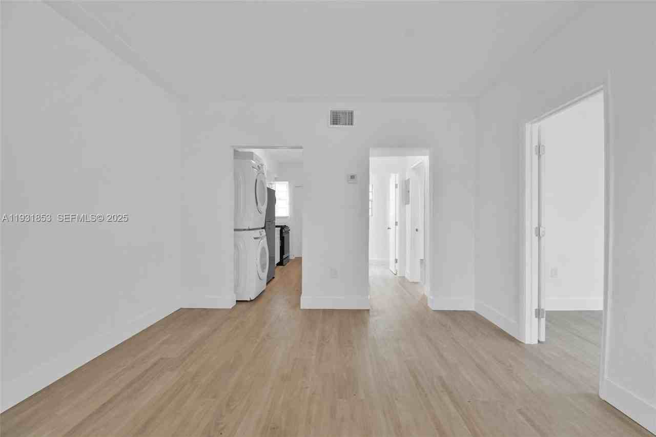 1900 Calais Dr #1910 - Photo 6 of 21