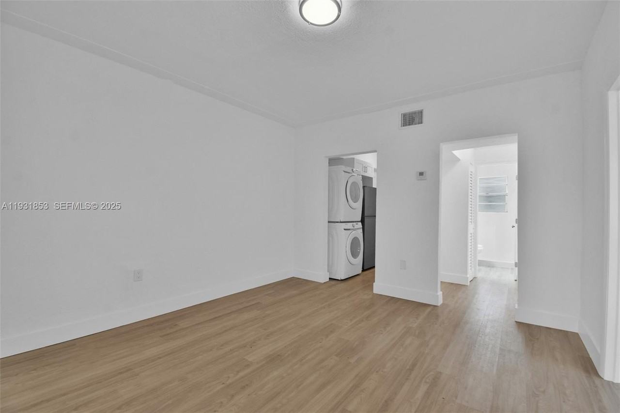 1900 Calais Dr #1910 - Photo 7 of 21