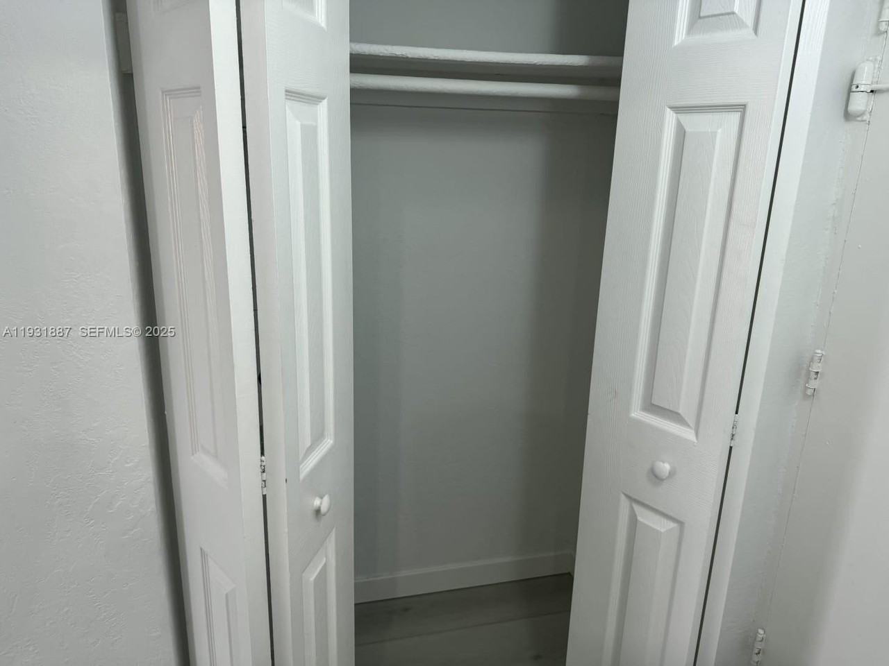 11145 Sw 6th St #104 - Photo 7 of 37