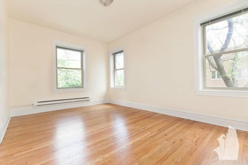 2915 W George St - Photo 2 of 9