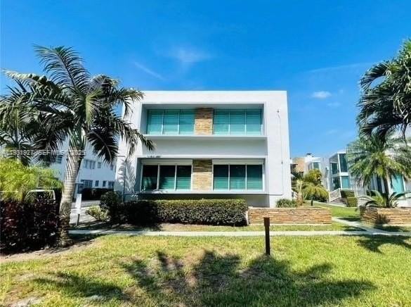 10178 Collins Ave #202 - Photo 7 of 11