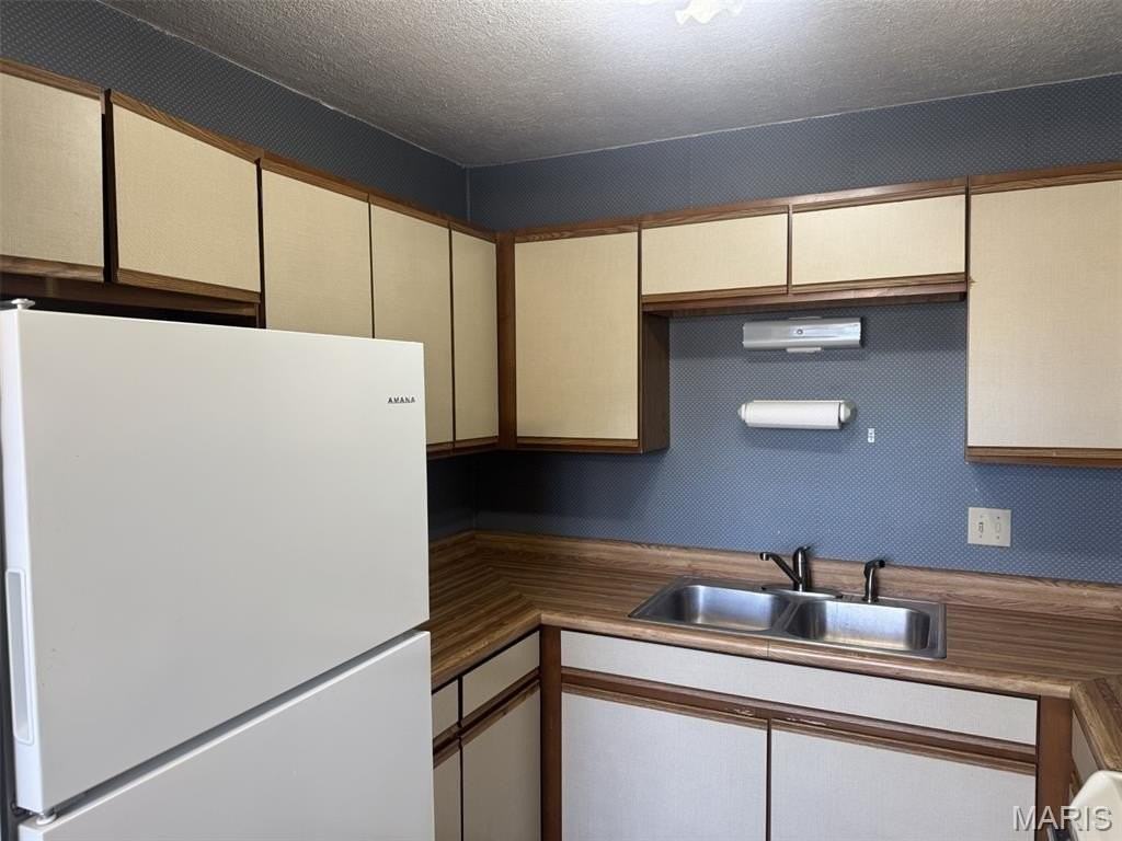 106 Osterhage Dr #B - Photo 4 of 9