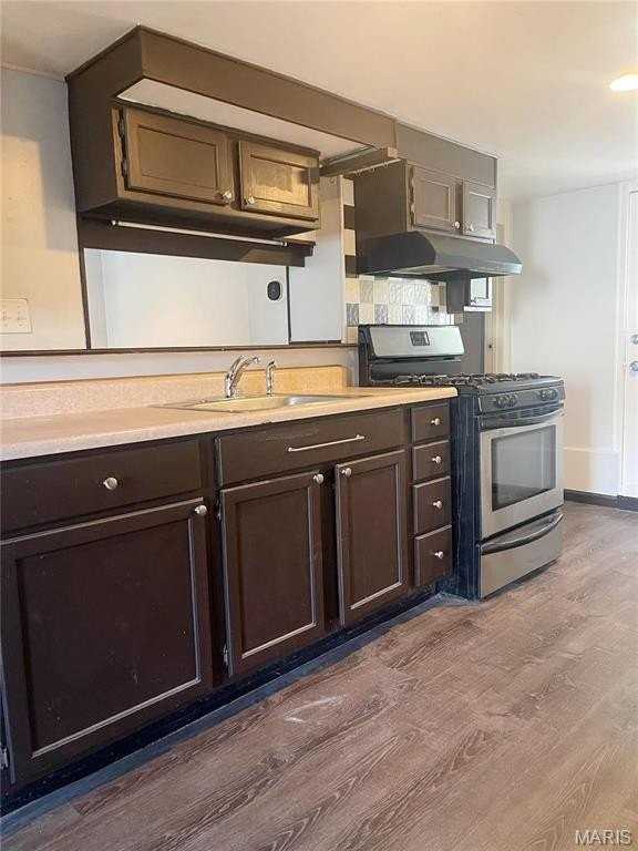 1717 La Salle St - Photo 5 of 20