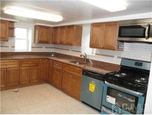 4 Brant St - Photo 2 of 9