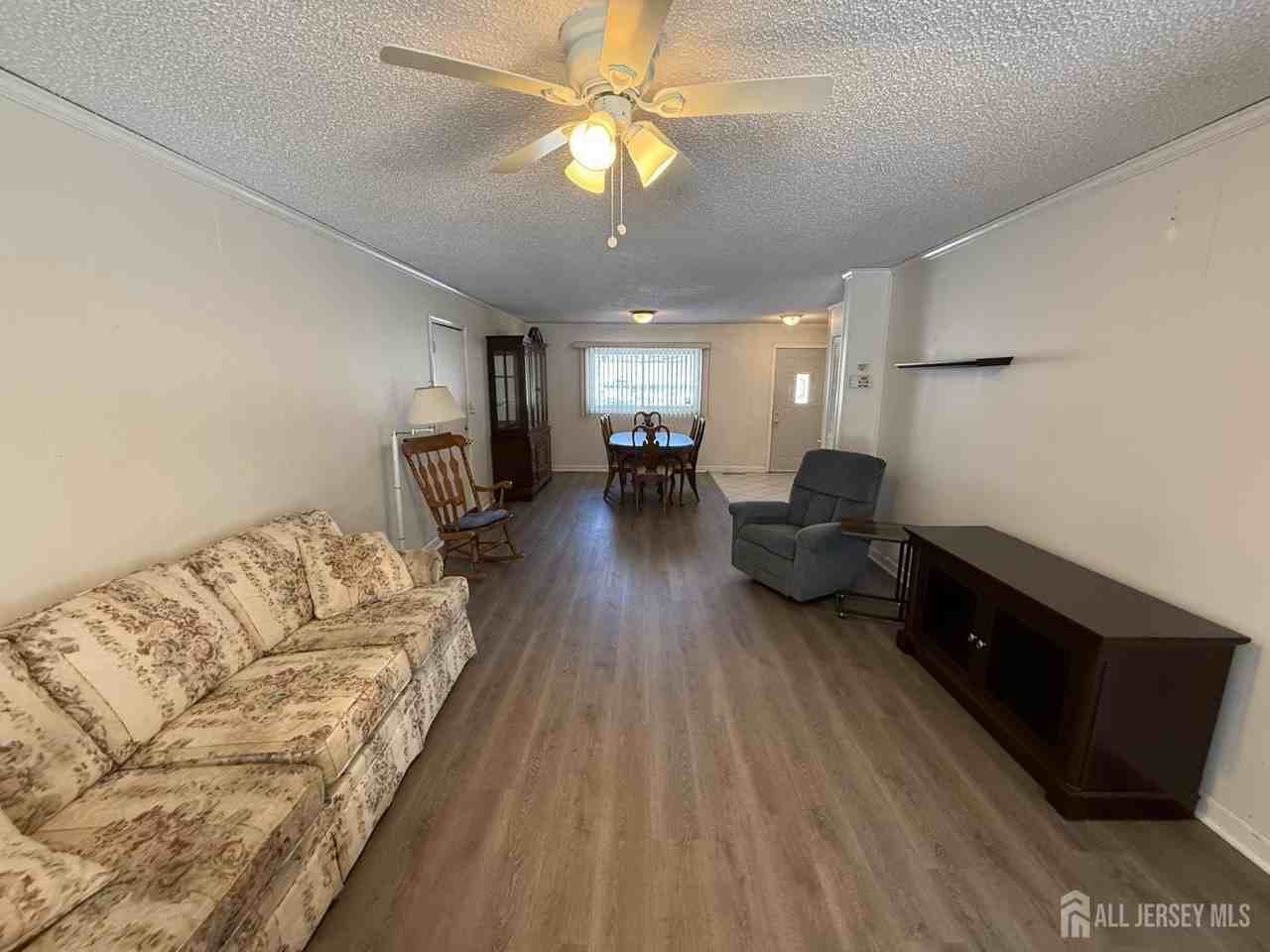 10 Tyndall Rd - Photo 5 of 25