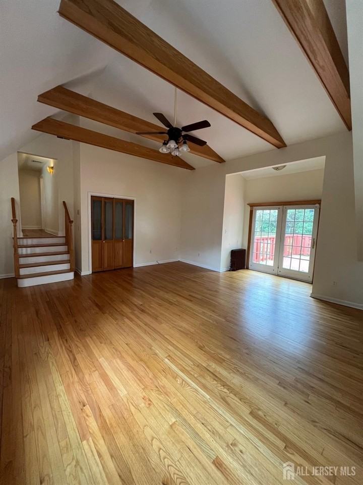 8 Lakeview Avenue - Photo 7 of 24