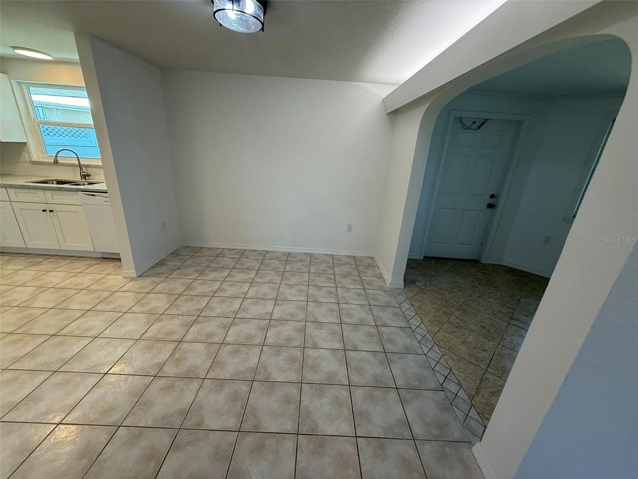 138 Leland St Se - Photo 4 of 26