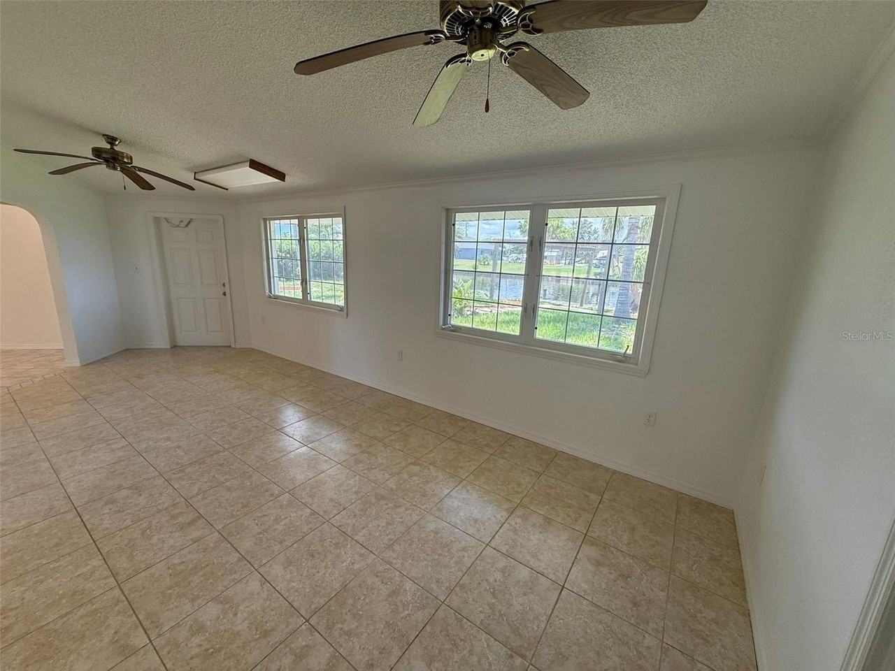 138 Leland St Se - Photo 6 of 26