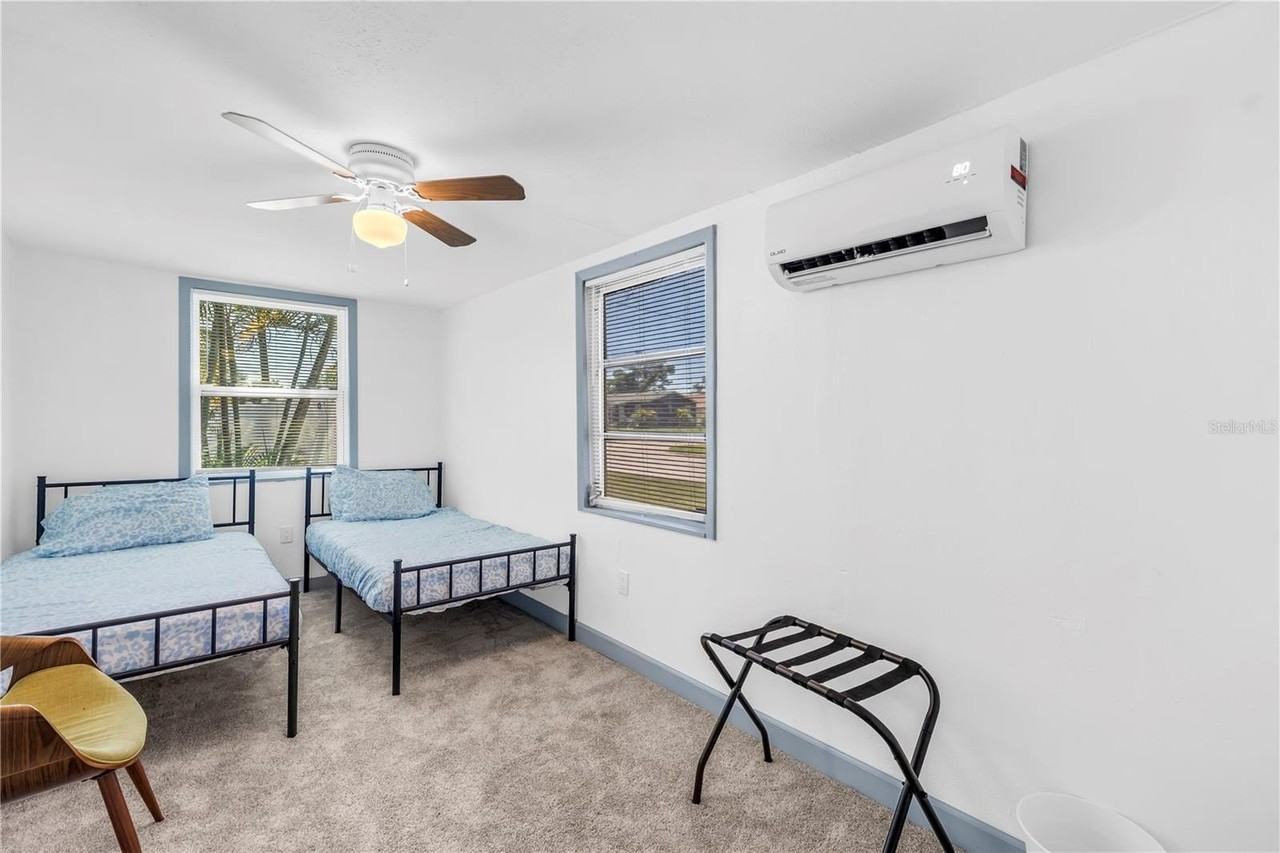 450 47th St S - Photo 3 of 50