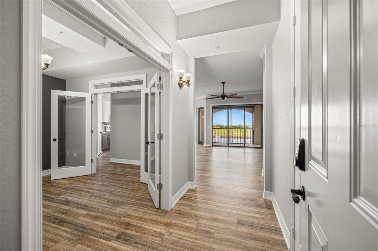 99 Vivante Blvd #305-9935 - Photo 4 of 50