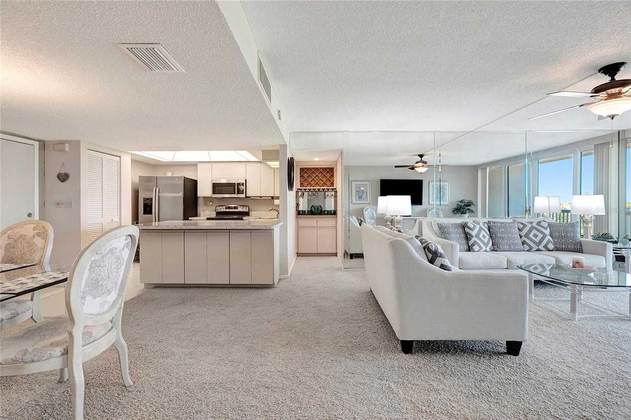 500 Treasure Island Cswy #501 - Photo 5 of 36