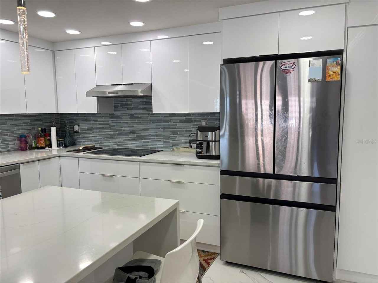 1390 Gulf Blvd #1204 - Photo 4 of 32