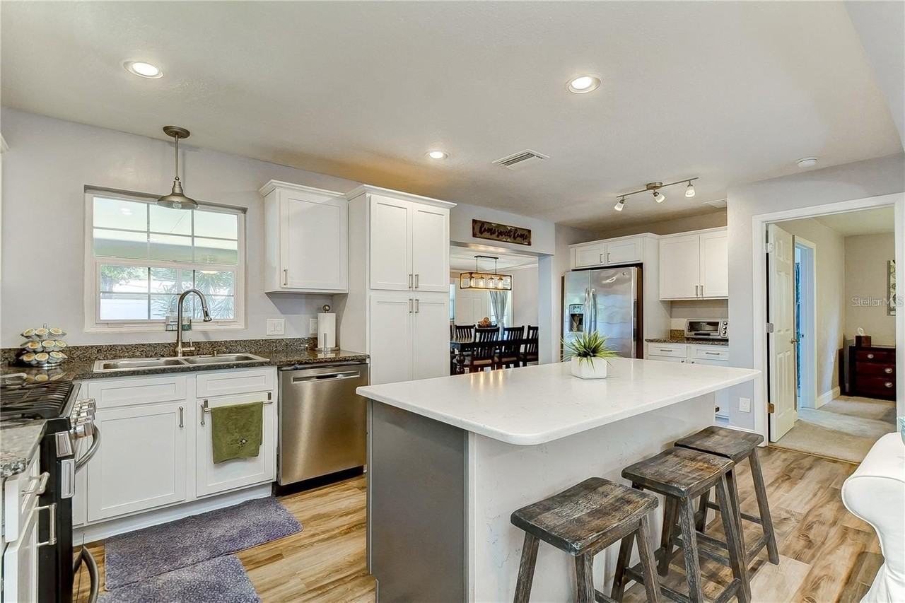 5600 30th Ave N - Photo 7 of 23