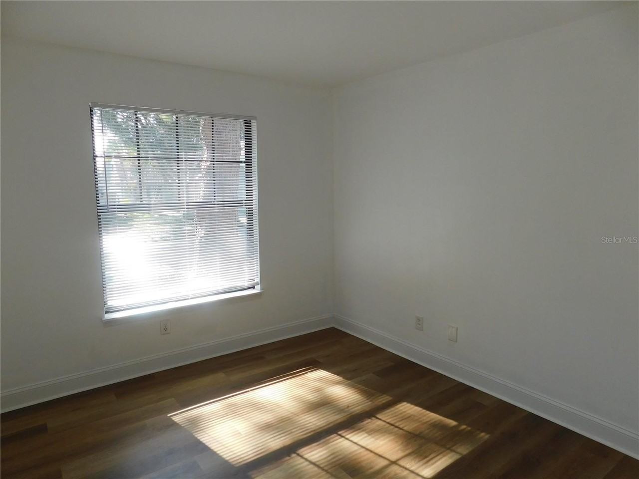 2233 Springwood Cir W - Photo 7 of 24