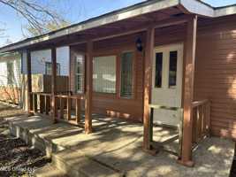 featured image of 4737 General Ike St