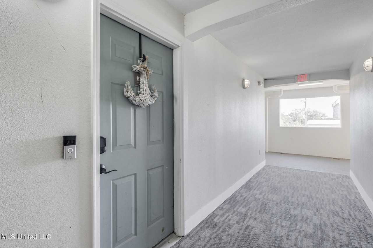 2046 Beach Blvd Apt B315 - Photo 3 of 23