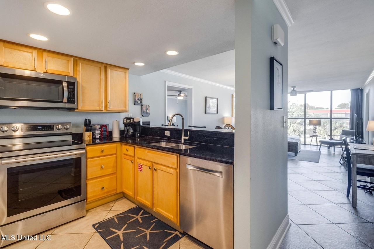 2046 Beach Blvd Apt B315 - Photo 6 of 23