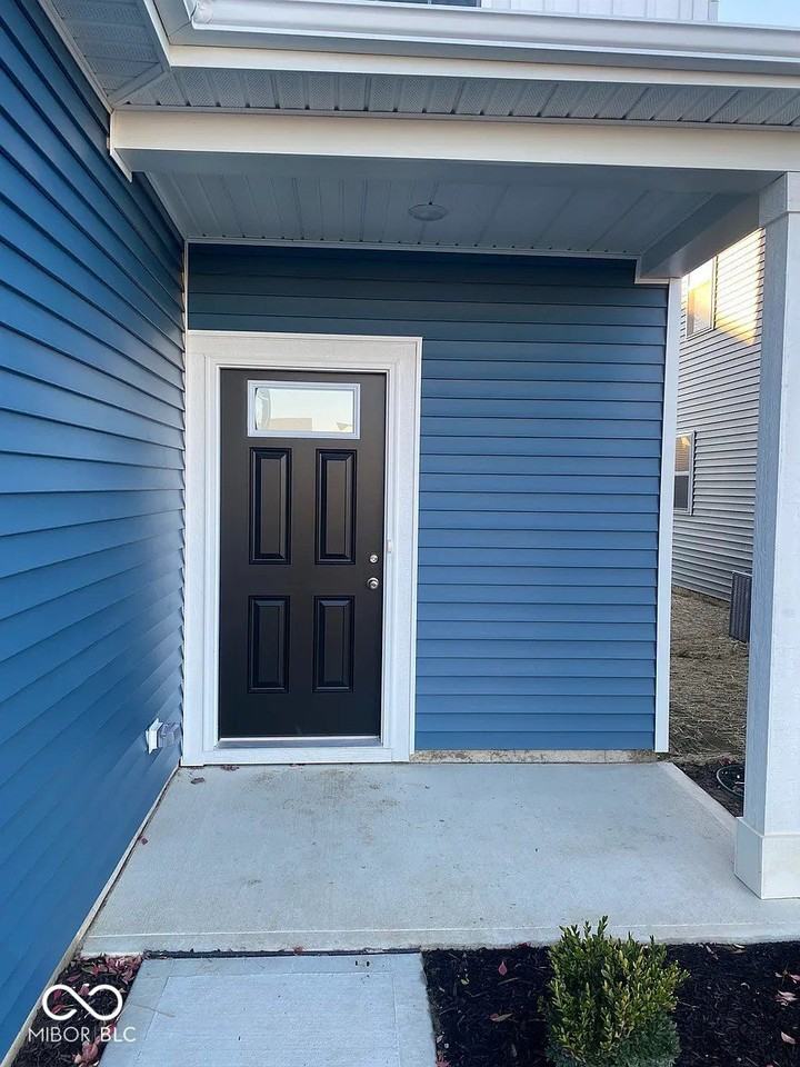 3872 Riverstone Dr - Photo 2 of 19