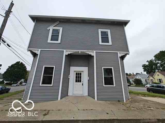 529 W Washington St #2 - Photo 2 of 9