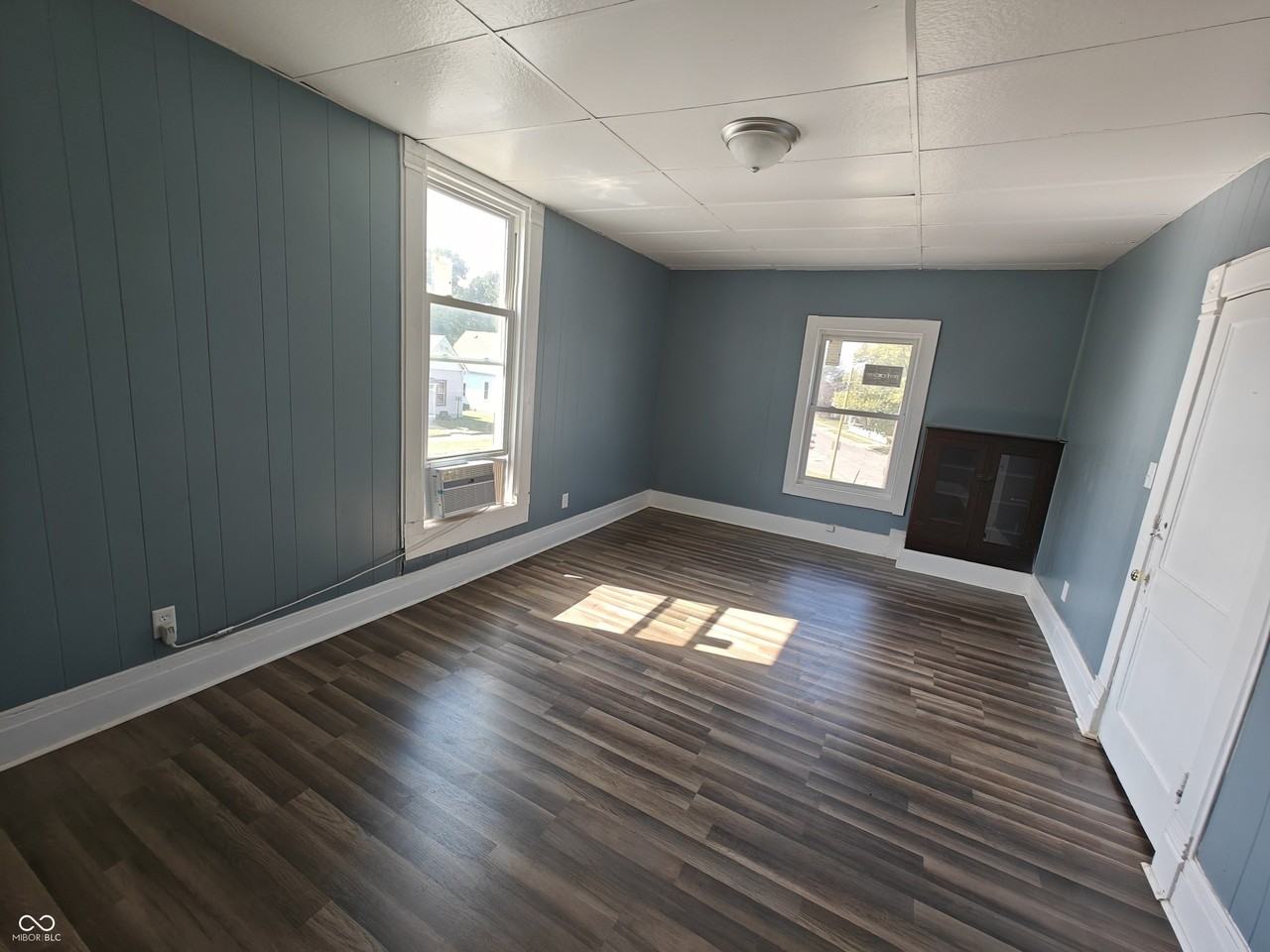 529 W Washington St #2 - Photo 3 of 9