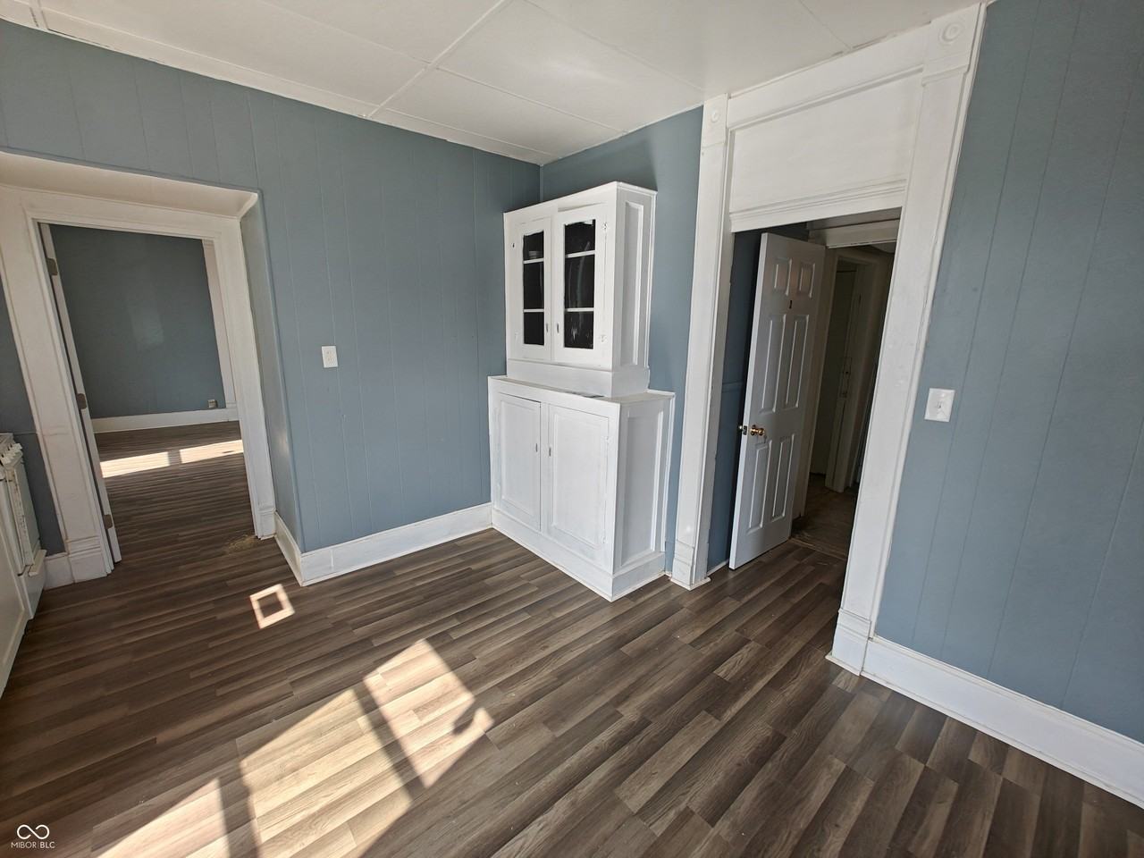 529 W Washington St #2 - Photo 4 of 9