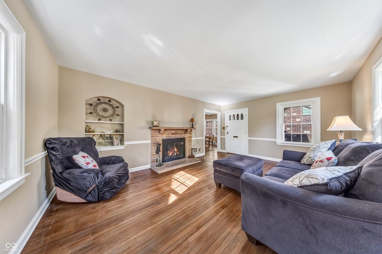 850 N Butler Ave - Photo 3 of 16