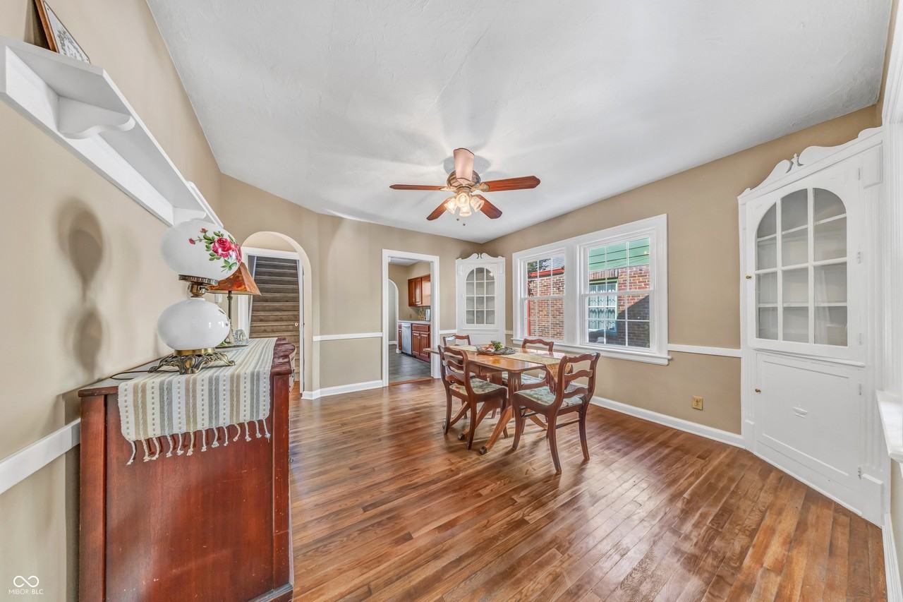 850 N Butler Ave - Photo 4 of 16