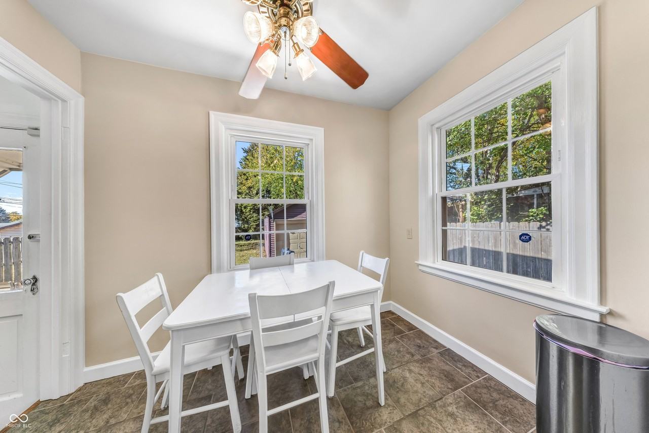 850 N Butler Ave - Photo 6 of 16