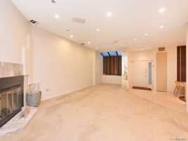 featured image of 130 S Middle Neck Rd Apt 2 #2