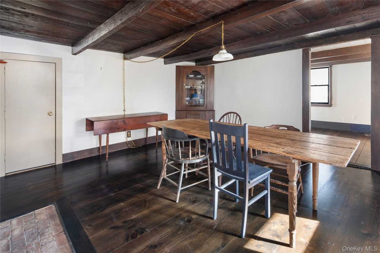 689 S Mountain Rd - Photo 5 of 28