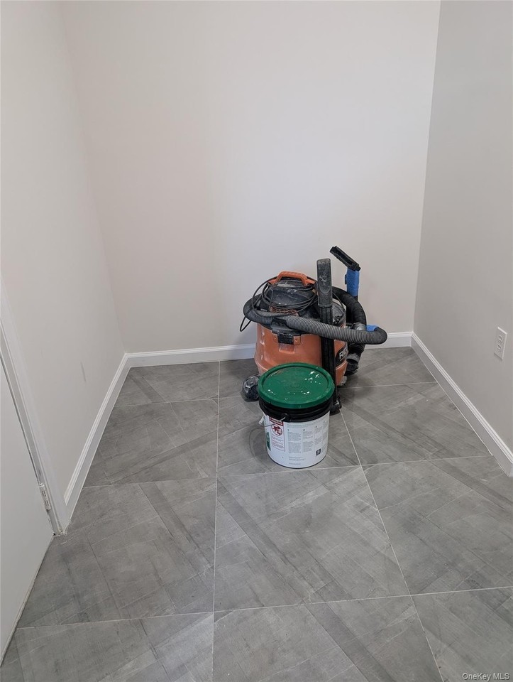 1902 Kings Hwy Unit 2r #2R - Photo 7 of 8